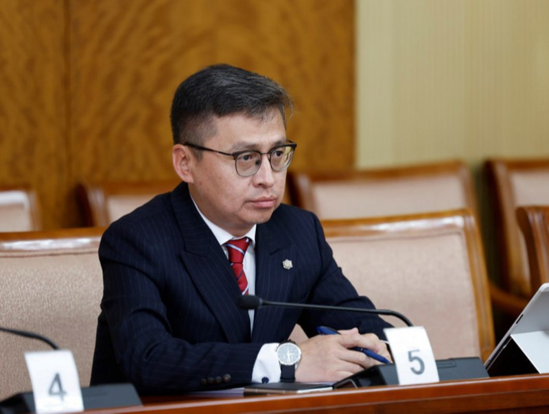 УИХ-ын ерөнхий нарийн бичгийн дарга асан Б.Баасандорж яллагдагчаар татах тогтоолтой танилцжээ